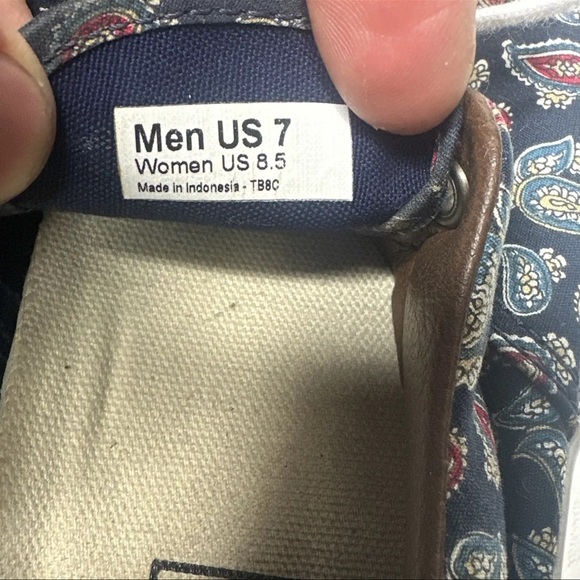 Unisex Printed Lace Up Vans - Low Tops Size 7 Men Women Size 8.5 - Picture 6 of 7